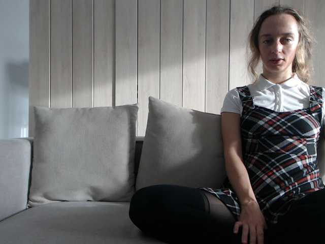 Zrzuty ekranu transmisji Shy-SweetGirl