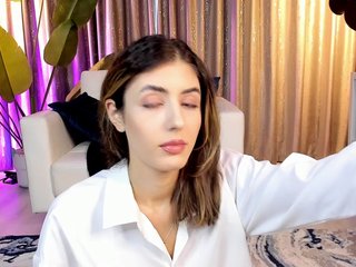 Erotyczny czat wideo ShyCollegeBB