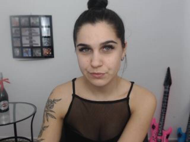 Zrzuty ekranu transmisji shyLOLLA