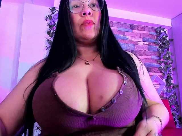 Zrzuty ekranu transmisji sofia-lopez40