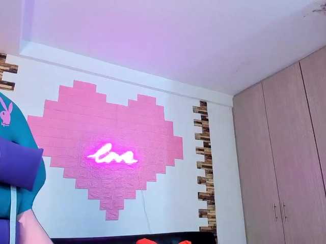 Zrzuty ekranu transmisji sofia-lopez40