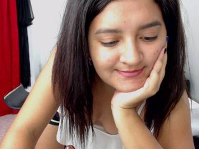 Zrzuty ekranu transmisji SofiaCastro19