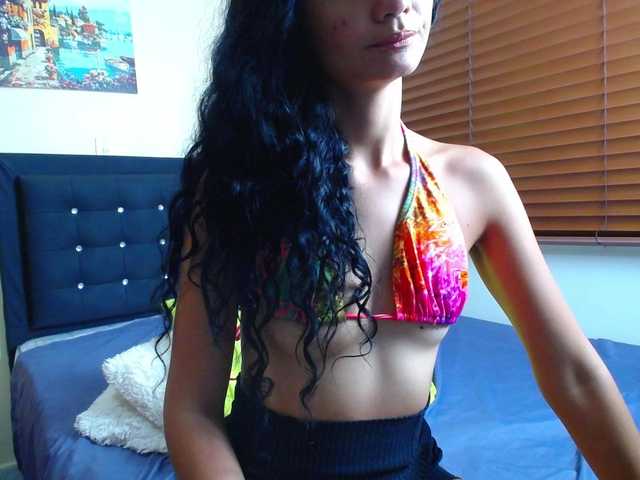 Zdjęcia SofiaFranco Guys i need to squirt help me please!!!squirt at goalpvt on @remain 555