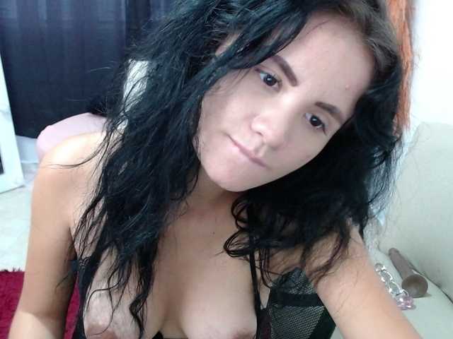 Zdjęcia SofiaFranco i love to squirt i can do it several times so lets do it guysCum show at goalPVT ON @remain 777