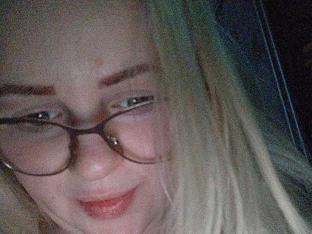 Zrzuty ekranu transmisji SofiaWilson23