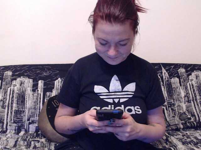 Zrzuty ekranu transmisji Softhottmilf