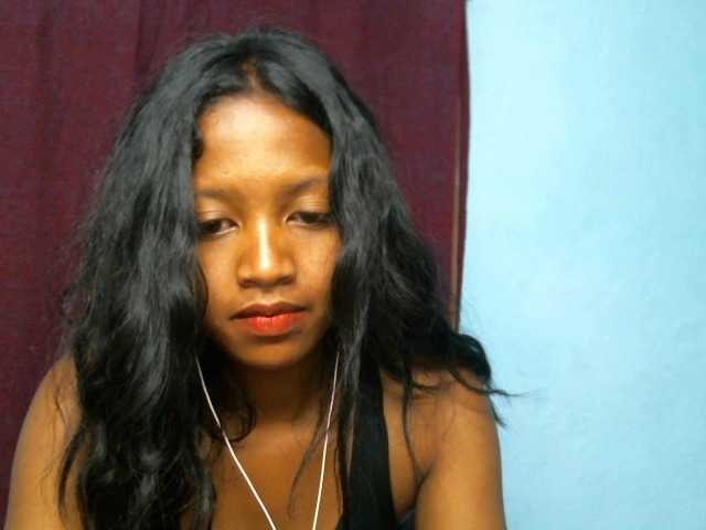 Zrzuty ekranu transmisji softypussy