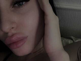 Erotyczny czat wideo Sofy-s