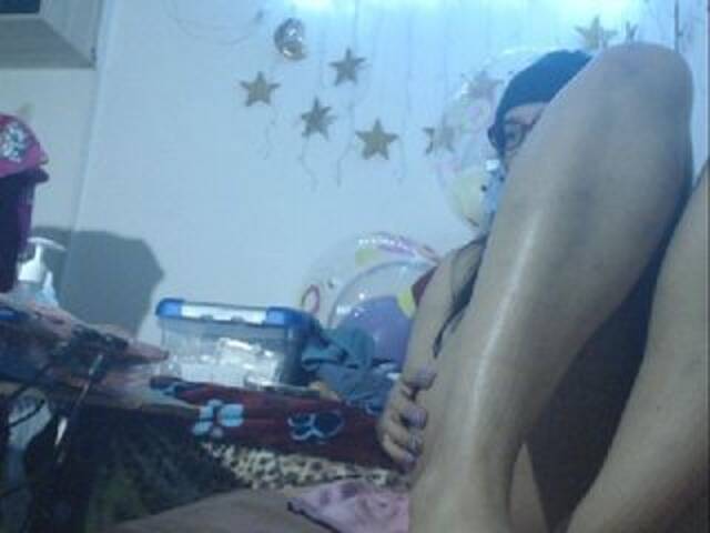 Zrzuty ekranu transmisji sofy_dirtyHot