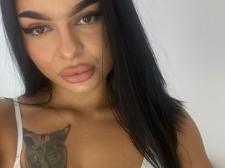 Erotyczny czat wideo Sonya-Flame