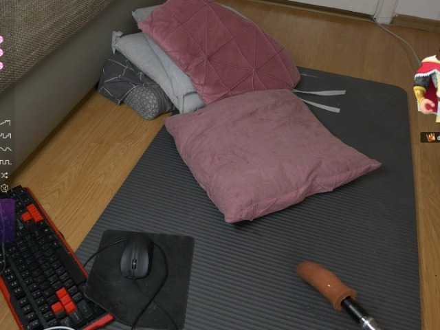 Zrzuty ekranu transmisji SophieDesire