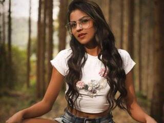 Erotyczny czat wideo SophieThompso