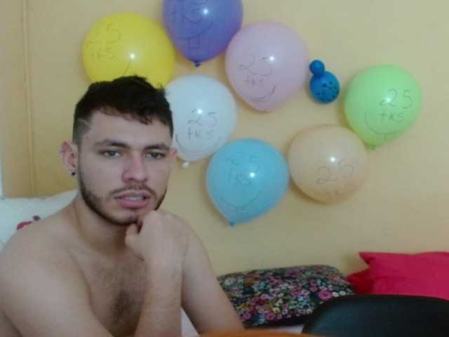 Zdjęcia SophieYLiam97 Choose a sex balloon!! (25tks) Goal: 333 tokens! make us happy tonight