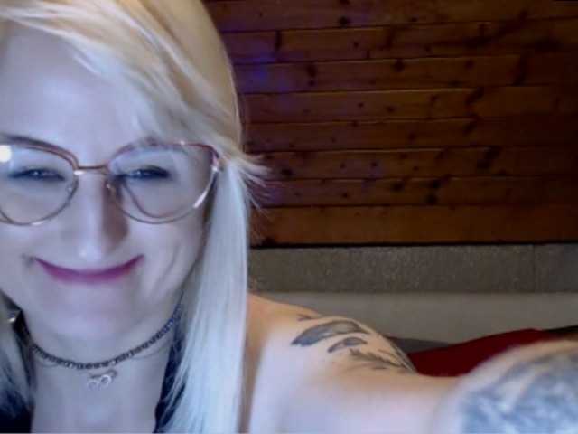 Zdjęcia SpicyLizzy Hi, you bost wanna play;)? i do. come pvt and lets;)