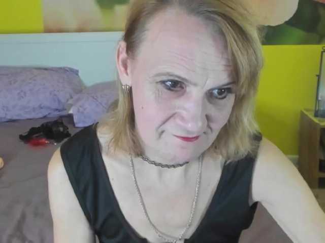 Zrzuty ekranu transmisji SqurtyLally69