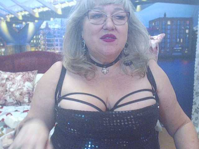 Zdjęcia StarMarmela Hi boys!! Cam - 50 Boobs Token - 30 Firm Ass - 35 Wet Pussy Show - 55! Naked-100 SQUIRT only in private! Have a good mood!!!