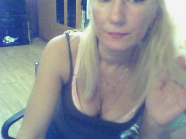 Zrzuty ekranu transmisji StarMarry