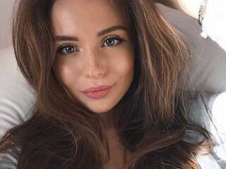 Erotyczny czat wideo Stesnyashka0