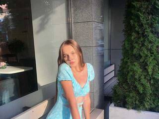 Erotyczny czat wideo SugaaaaR