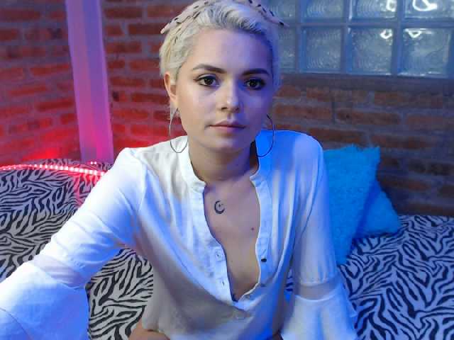 Zdjęcia susanlane1 today I want rough sex, and get all wet #girl #young #blondgirl #tattoogirl golden show 800 tokens 2000l 1743 257