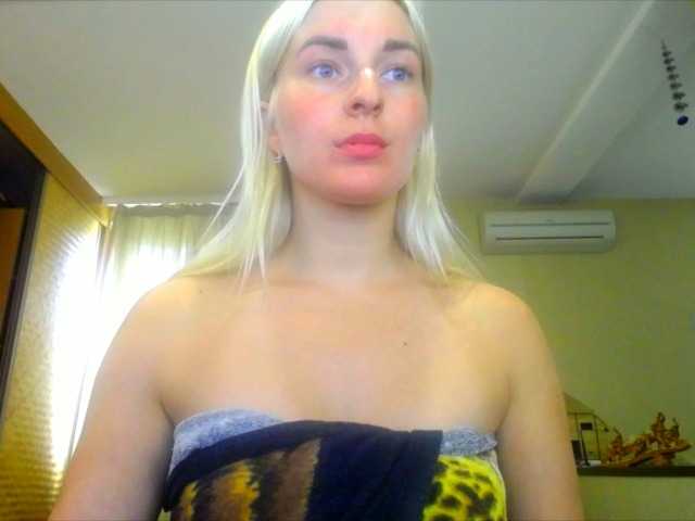 Zdjęcia SweetGia like 11 / ass 50 / chest 80 / feet 20 / control toys 199 10 min/more pvt c2c 25/33 ultra 33 sec/blowjob 60/snap355/ AHEGAO FACE 13/ naked 350/oil bobs 111/ice in panties: 110
