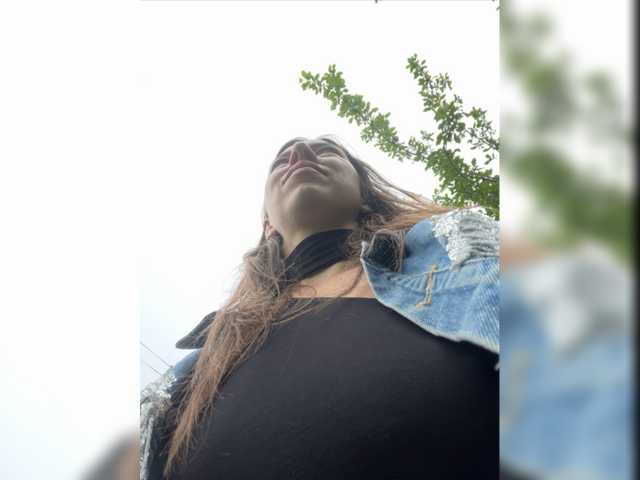 Zrzuty ekranu transmisji Vicktorious