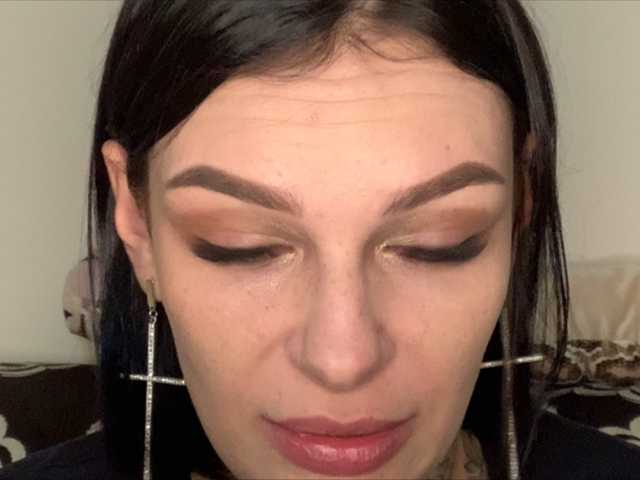 Zrzuty ekranu transmisji swettykitty