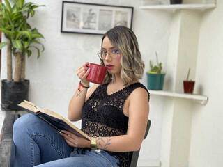 Erotyczny czat wideo Tanitmel