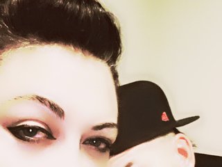 Erotyczny czat wideo T-and-A-13