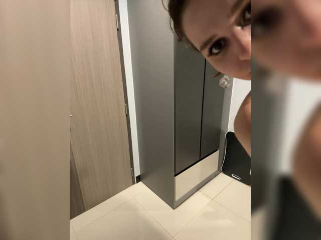 Zrzuty ekranu transmisji thechloee
