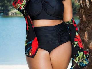 Erotyczny czat wideo thick-sexxy-moma