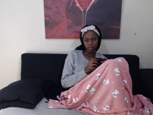 Zrzuty ekranu transmisji ThickAss1999