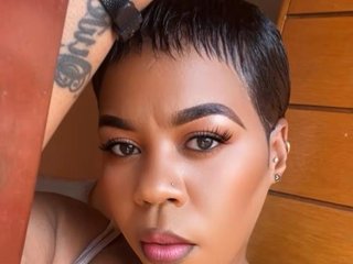 Erotyczny czat wideo THICKBUNNYCHICKxx