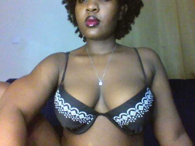 Zrzuty ekranu transmisji Thickianah