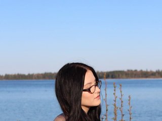 Erotyczny czat wideo ThuyHornick