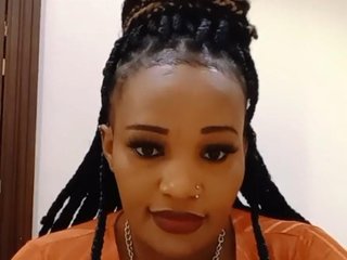 Erotyczny czat wideo Tiffyshi89
