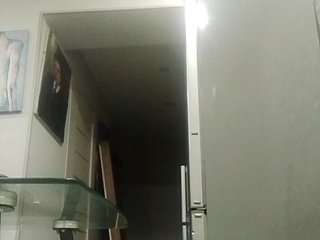 Erotyczny czat wideo TilyTily