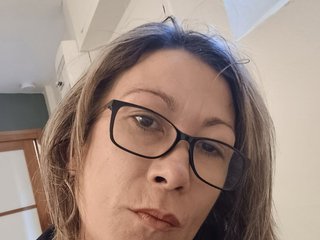 Erotyczny czat wideo Timide-girl