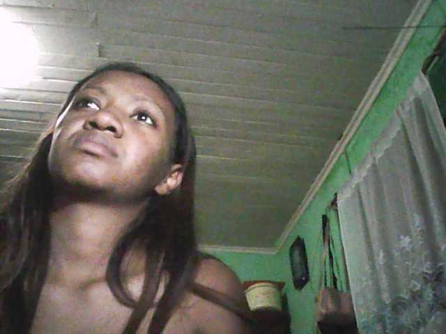 Zrzuty ekranu transmisji tinychloe