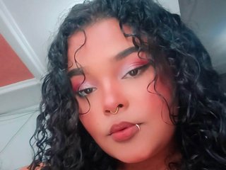 Erotyczny czat wideo TinyZoe18