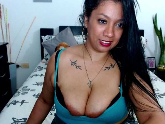 Zdjęcia titsbiglovers Hello guys let's have fun .. Show cum for 599 tokens