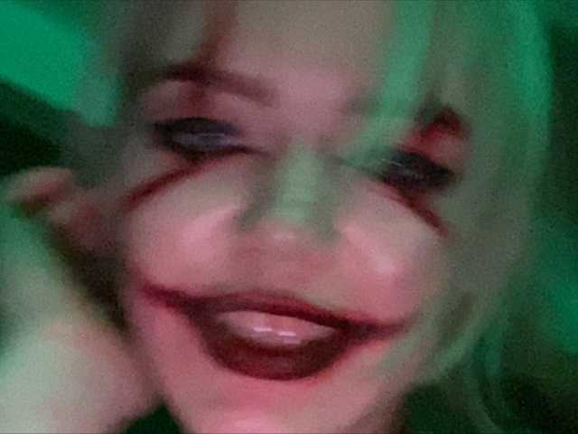Zrzuty ekranu transmisji TreshGirls