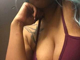 Erotyczny czat wideo TrinityStahr