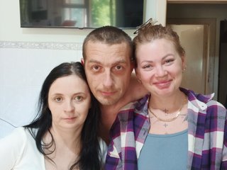 Erotyczny czat wideo Triopara