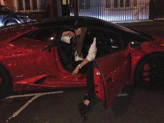 Erotyczny czat wideo Trofikkisa