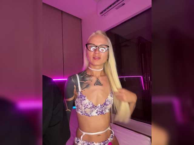 Zrzuty ekranu transmisji Twins666