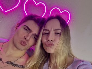 Erotyczny czat wideo TwinTurboCouple