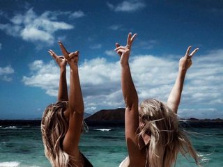 Erotyczny czat wideo twosexyandhotgirls