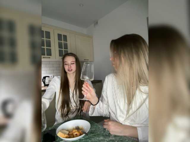 Zrzuty ekranu transmisji Utiputishkaa