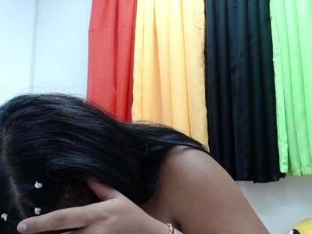 Zrzuty ekranu transmisji vahioletthot